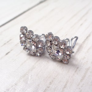 Small 1950s Vintage Silver Tone Clip-On Earrings with Clear Sparkling Rhinestones image 6