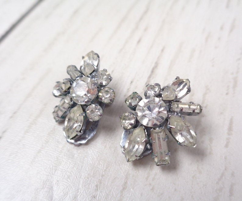 1960s Vintage Silver Tone Clip-On Earrings with Clear Rhinestones Timeless Elegance for Every Occasion image 4