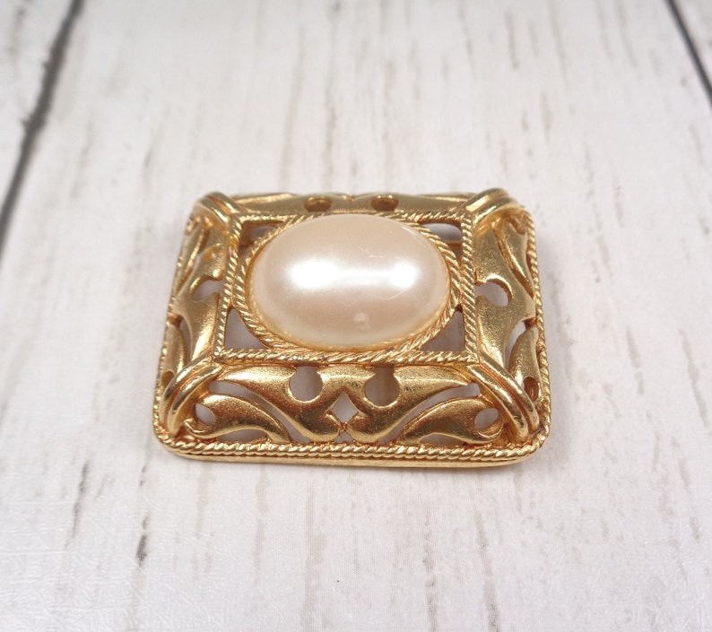 Signed Vintage Richelieu Brooch from the 1960s with Faux Pearl image 3