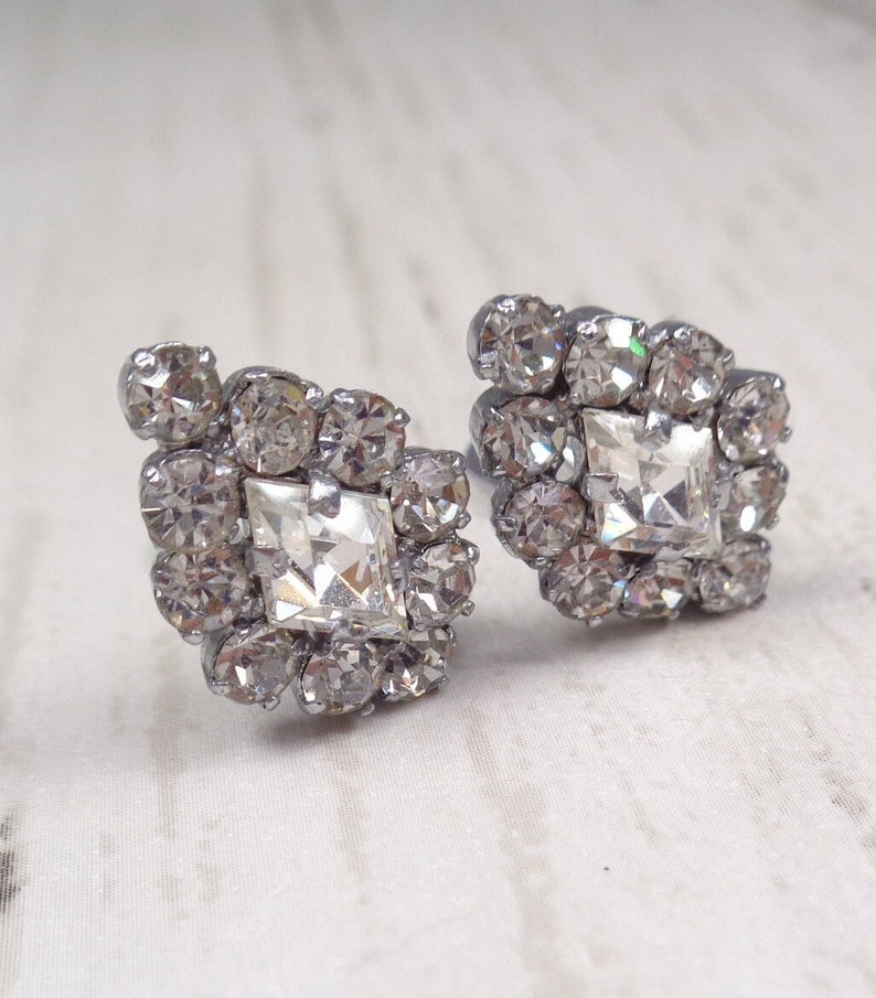 Small 1950s Vintage Silver Tone Clip-On Earrings with Clear Sparkling Rhinestones image 3