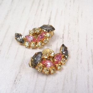 Elegant 1960s Vintage Gold Tone Clip-On Earrings with Pink, Grey and Clear Crystals image 6