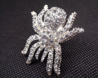 Vintage Silver-Tone Spider Brooch with Clear Glass Cabochons –  Sparkly Arachnid Tarantula Elegance for Your Collection