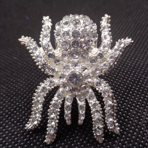 Vintage Silver-Tone Spider Brooch with Clear Glass Cabochons Sparkly Arachnid Tarantula Elegance for Your Collection image 2