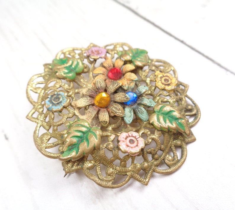 Czech Floral Filigree Circle Brooch 1920s Vintage with Enamel-Painted Flowers and Coloured Glass Beads. image 8