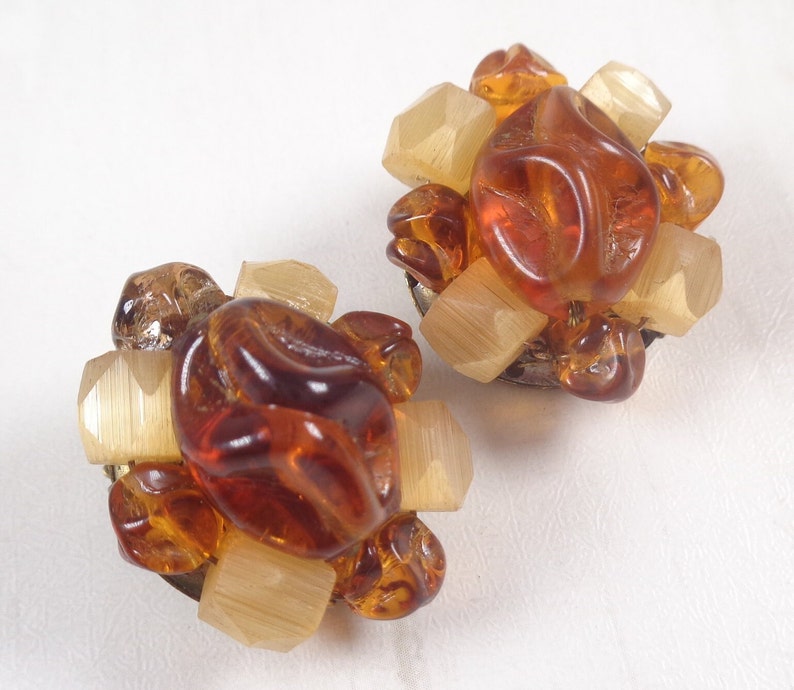 Vintage 1960s Honey Tones Cluster Bead Clip On Earrings. West Germany. image 5