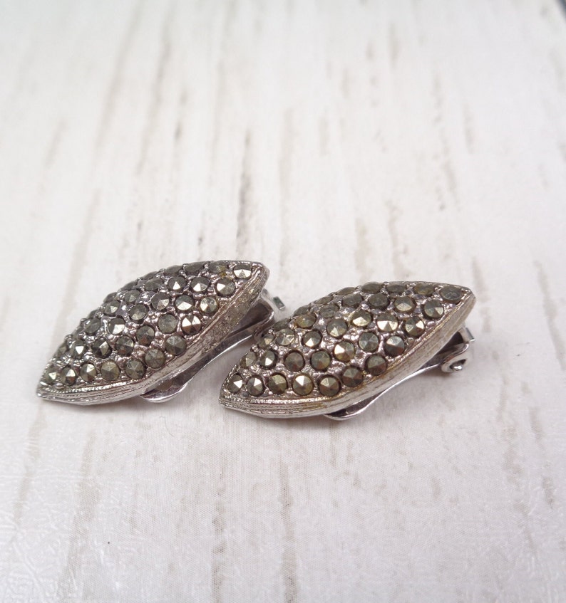 Vintage Silver Tone 1950s-60s Marcasite Clip-On Diamond Shaped Earrings image 4