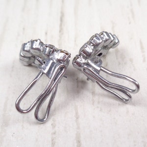 Small 1950s Vintage Silver Tone Clip-On Earrings with Clear Sparkling Rhinestones image 5