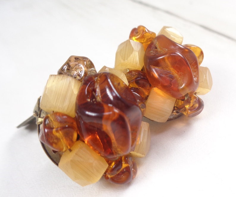 Vintage 1960s Honey Tones Cluster Bead Clip On Earrings. West Germany. image 3