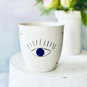 Ręcznie robiony kubek do kawy z ilustracją złego oka, minimalistyczny kubek ochronny, ceramiczny kubek do herbaty, wyjątkowy pomysł na prezent, naczynia do picia Wellness