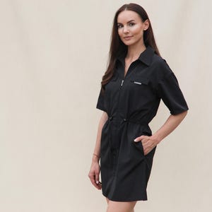 Dog Groomer Uniform, Dog Grooming Dress, Grooming Apparel for Women, Elegant Dog Groomer Tunic, Waterproof Dog Groomer Uniform