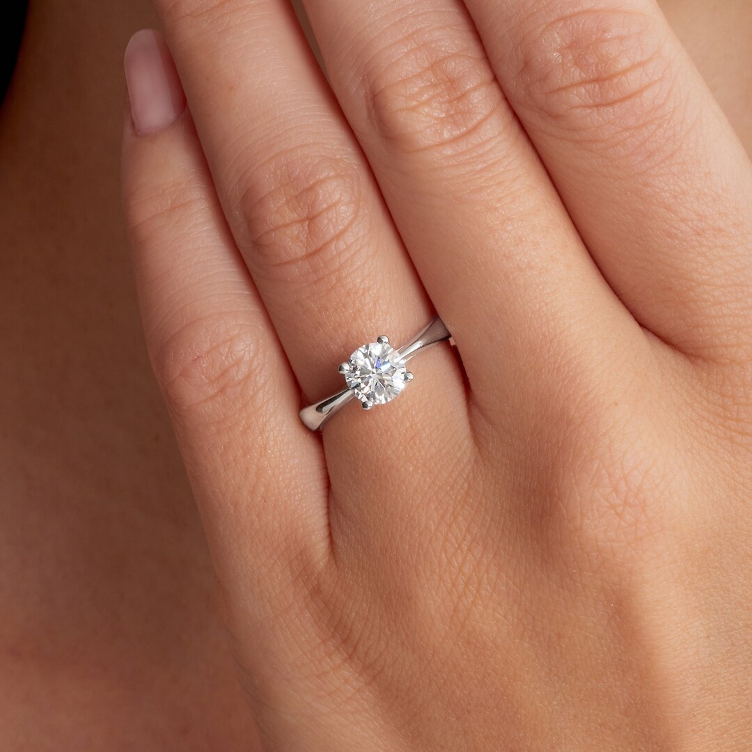 2 Carat Round Lab Grown Diamond Solitaire Tapered Engagement Ring With ...