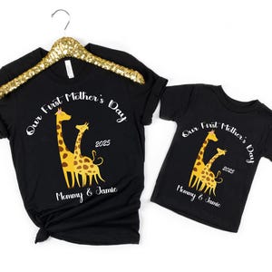Giraffe Mother&#39;s Day Matching Shirt: Custom Name Mom & Baby Tee