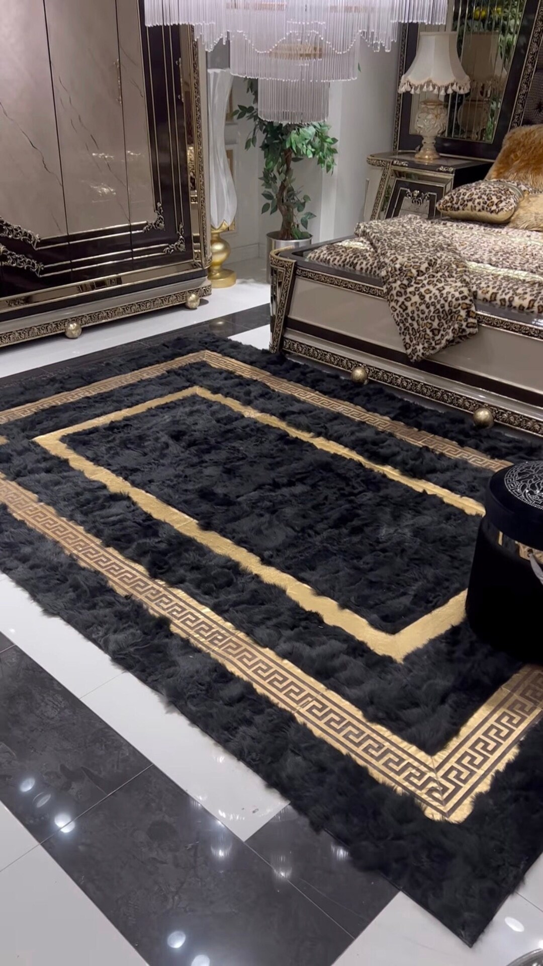 Luxury Sheepskin Black Gold Living Room Rug 6X8, Sheepskin Black Gold