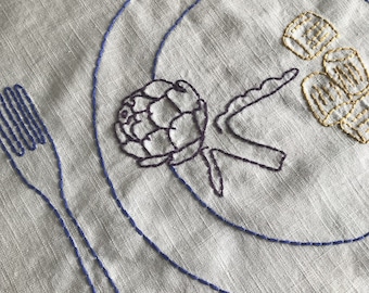 Hand-Embroidered Linen Placemat: Artichoke & Paccheri Pasta Design, pasta lovers, dinner party, Gift Italian style