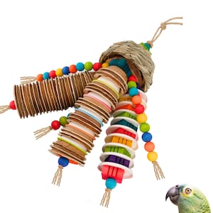 Parrot Palm Shredder Toy: Bird-Safe Palm Leaf & Pine Wood