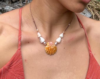 Concha Sunrise con conchas hawaianas y perlas