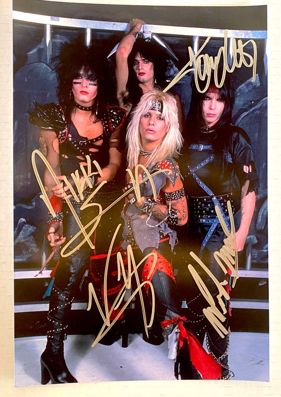 Motley Crue Full Band Signed Autographed 8x12 Photo + COA
