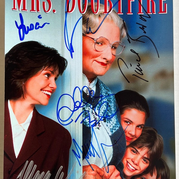 Mrs. Doubtfire full cast signed autographed 8x12 inch photo + COA