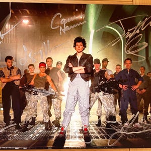Aliens 1986 Complete Cast Signed Autographed 8x12 Inch Photo + COA