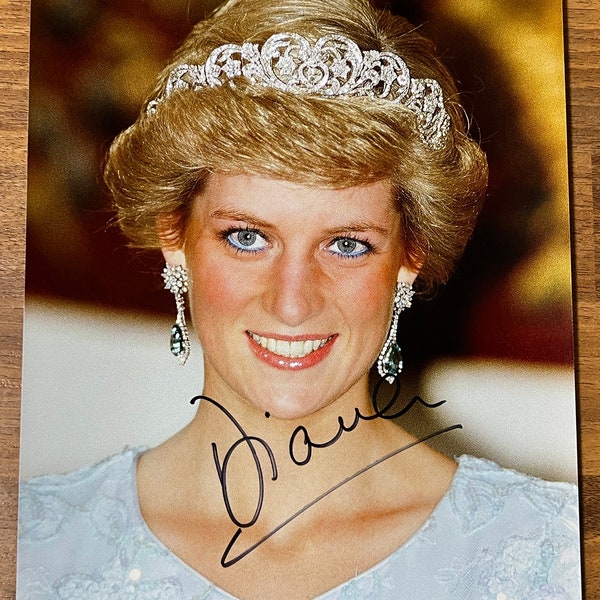 Princess Diana of Wales signed autographed 8x10 inch photo + COA