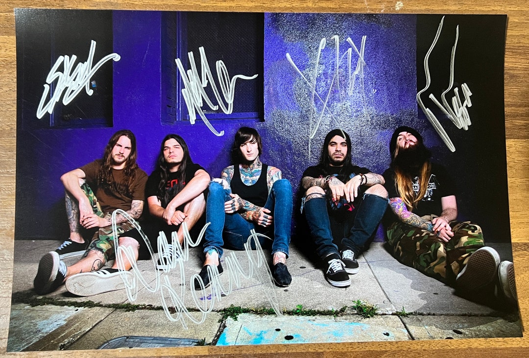 Mitch Luckerサイン入りポスター　デスコア Commissioner Suicide Silence Full Original Band Signed Autographed 8x12 Inch