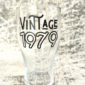 Personalised &quot;Vintage Year&quot; Pint Glass - Birthday Gift - Present - Fathers Day - Anniversary - Leaving Gift