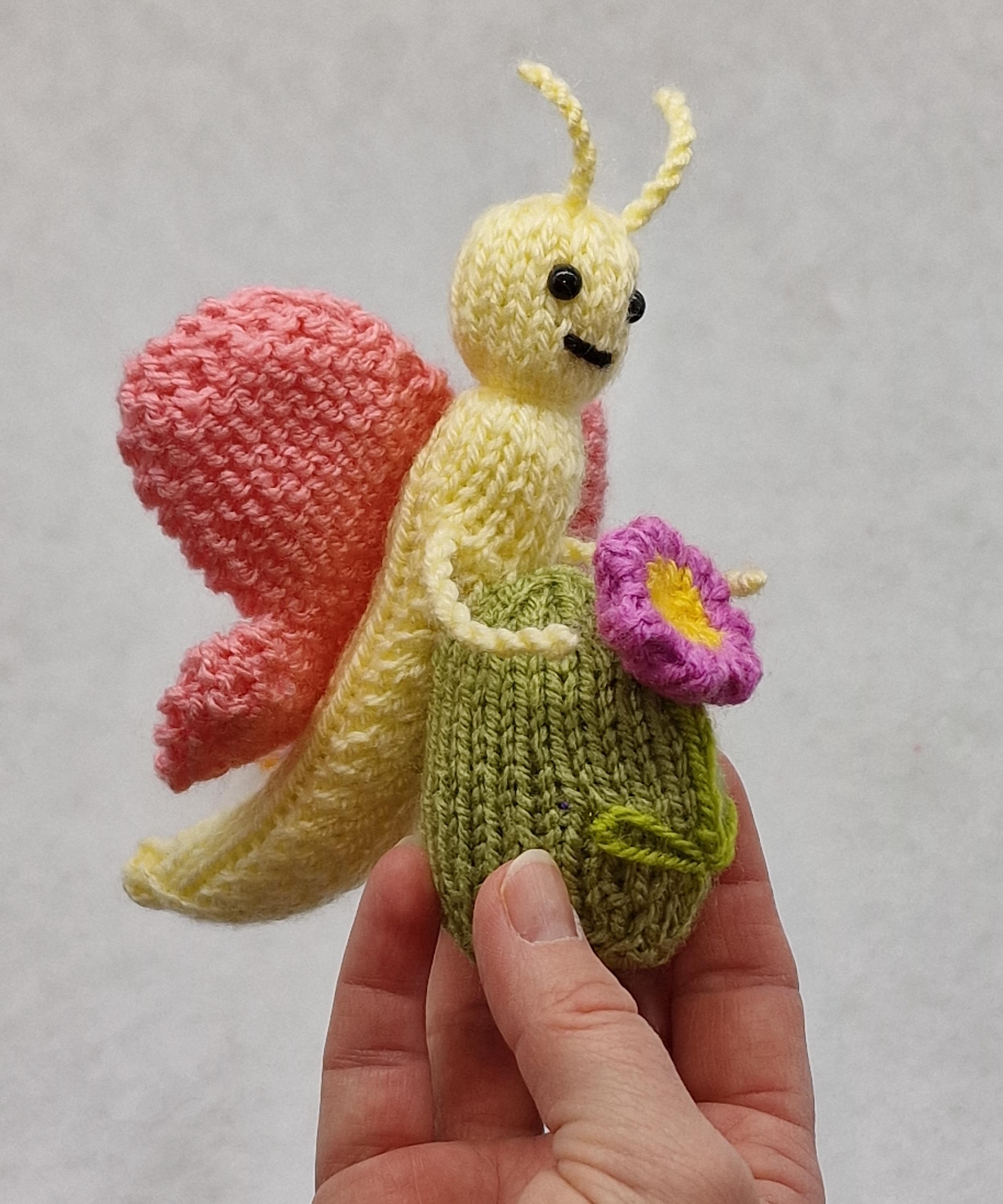 Knijt Insect Knitted Garden Critters Easter Knitting Pattern Creme Egg Covers: Bee ...