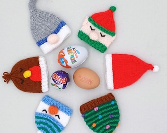 Patrón de tejido para funda de huevo: 6 diseños festivos (PDF) Elfo, árbol de Navidad, Gonk, petirrojo, muñeco de nieve. Patrones de tejido navideños benéficos.