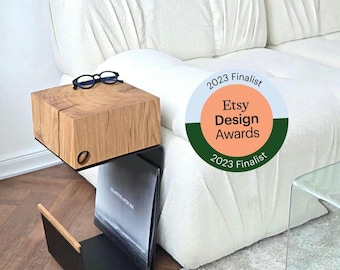 Nachttisch aus massivem Eichenholz und Metall – Handgefertigter Nachttisch mit eingebetteter Eichel