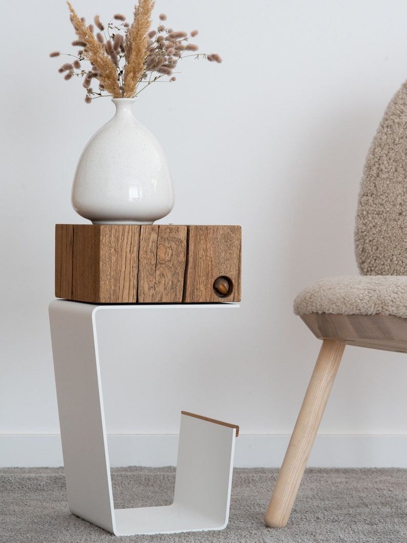 Side table. Oak and metal.