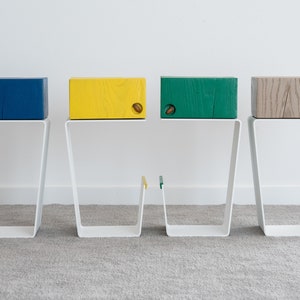 Table d'appoint jaune, Table de couleurs vives, design moderne, Unique, Élégant, Moderne, Chêne et métal image 4