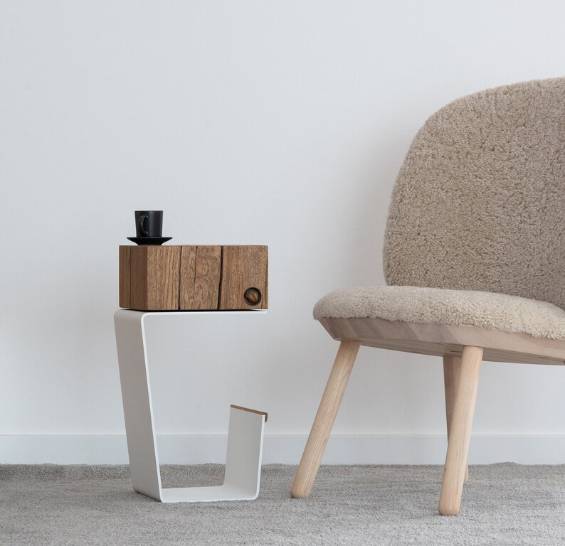 Side table. Oak and metal.