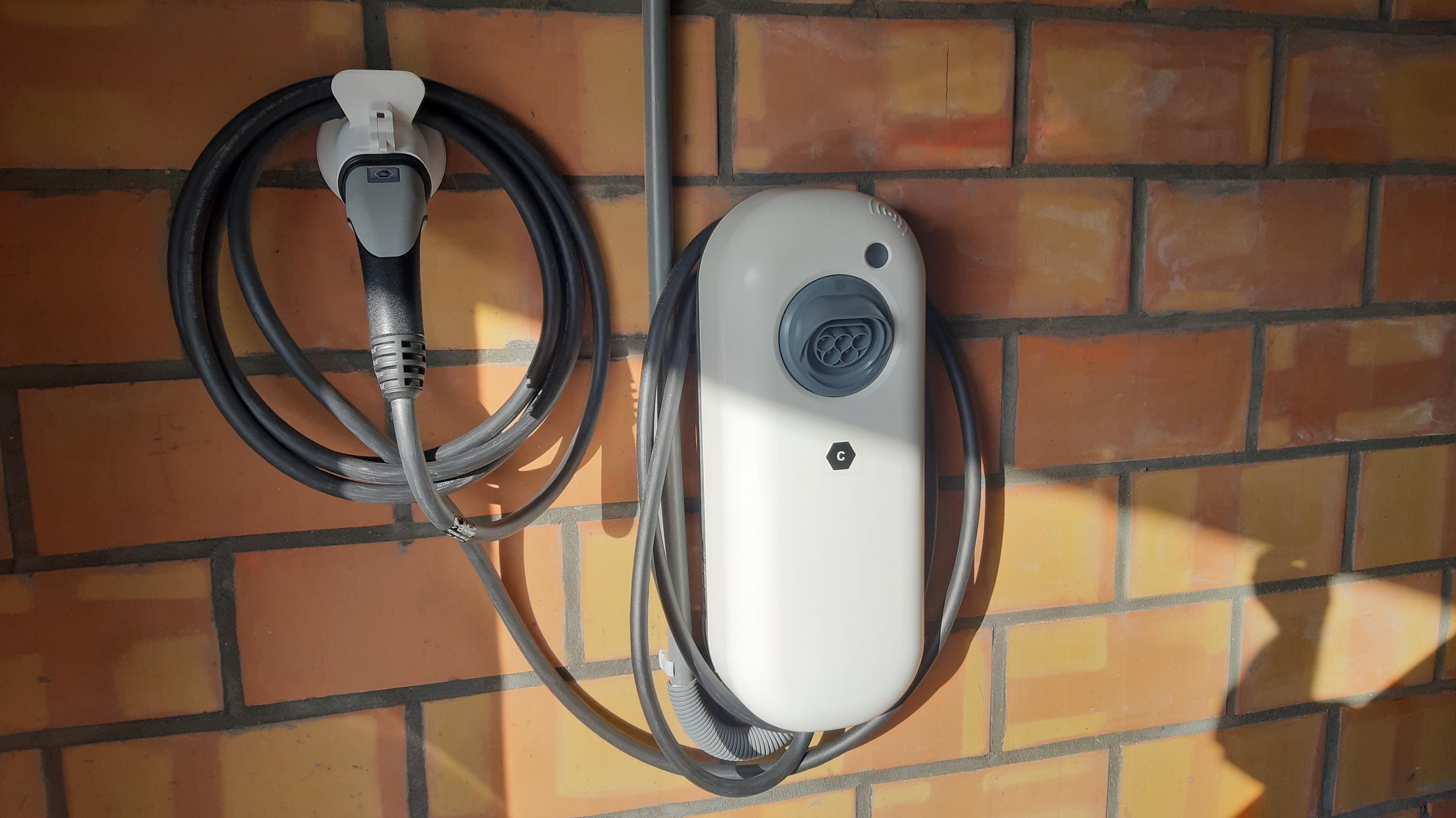 EV Hover EV Charging Cable Holder - Extendable Arm Wall