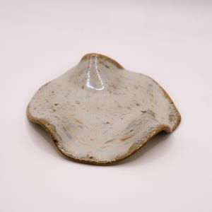 Handgemachte hellblaue Keramik Trinket Dish