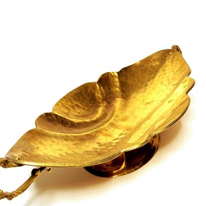 Vintage Hammered Brass Pedestal Bowl: Ornate Centerpiece Planter
