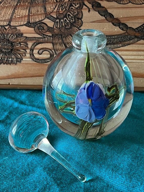 large blown glass floral Gem