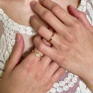 Thin Simple Gold Stacking Ring, Dainty Single Stone Ring, Minimal Ring, White Topaz Stone