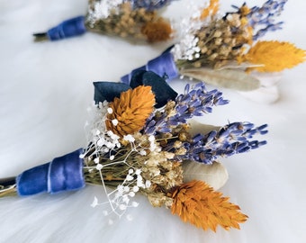 Boutonnière bleue et jaune, boutonnière d’automne, souffle de bébé, boutonnière de lavande, pour les garçons d’honneur, boutonnière florale séchée, boho rustique