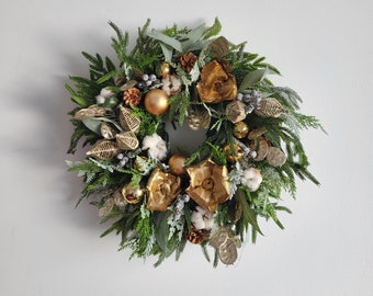 Christmas Wreath for front door, Holiday wreath for home, Gold wreath, Festive wreath, Modern wreath for Christmas, Holiday decor for home