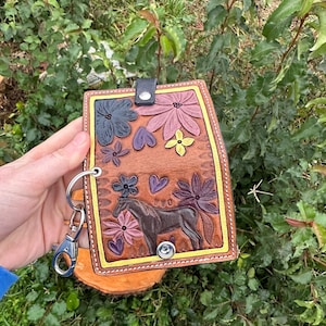 Cartera minimalista personalizable de cuero hecha a mano