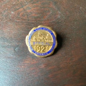 Official pin International live Stock Exposition 1921
