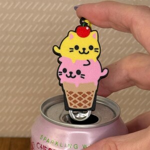 Kitty Cone Tab Buddies – Söt nyckelring med fliköppnare för barn, långa naglar, adaptiv, assisterande, artrit, sensorisk, handledsvärk bild 4