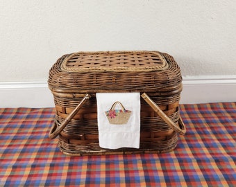 Vintage Large Wicker Picnic Basket with Handles, Outdoor Indoor Storage Basket, Picnic Basket with Lid