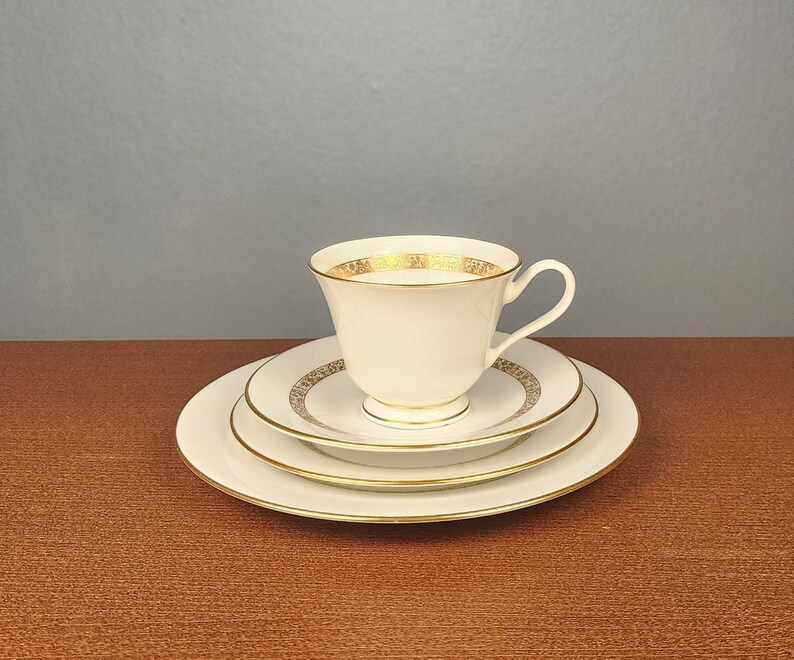 Oxford China Golden Glen Dishes and Teacups, Gold Trim Bread & Butter