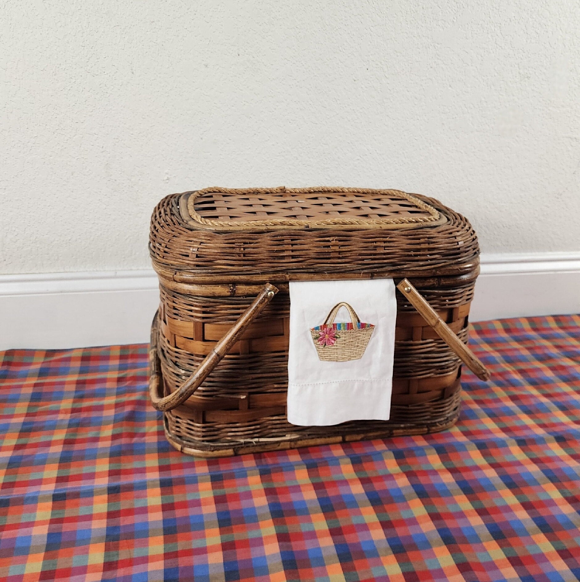 Vintage Large Wicker Picnic Basket With Handles, Outdoor Indoor Storage Basket, Picnic Basket