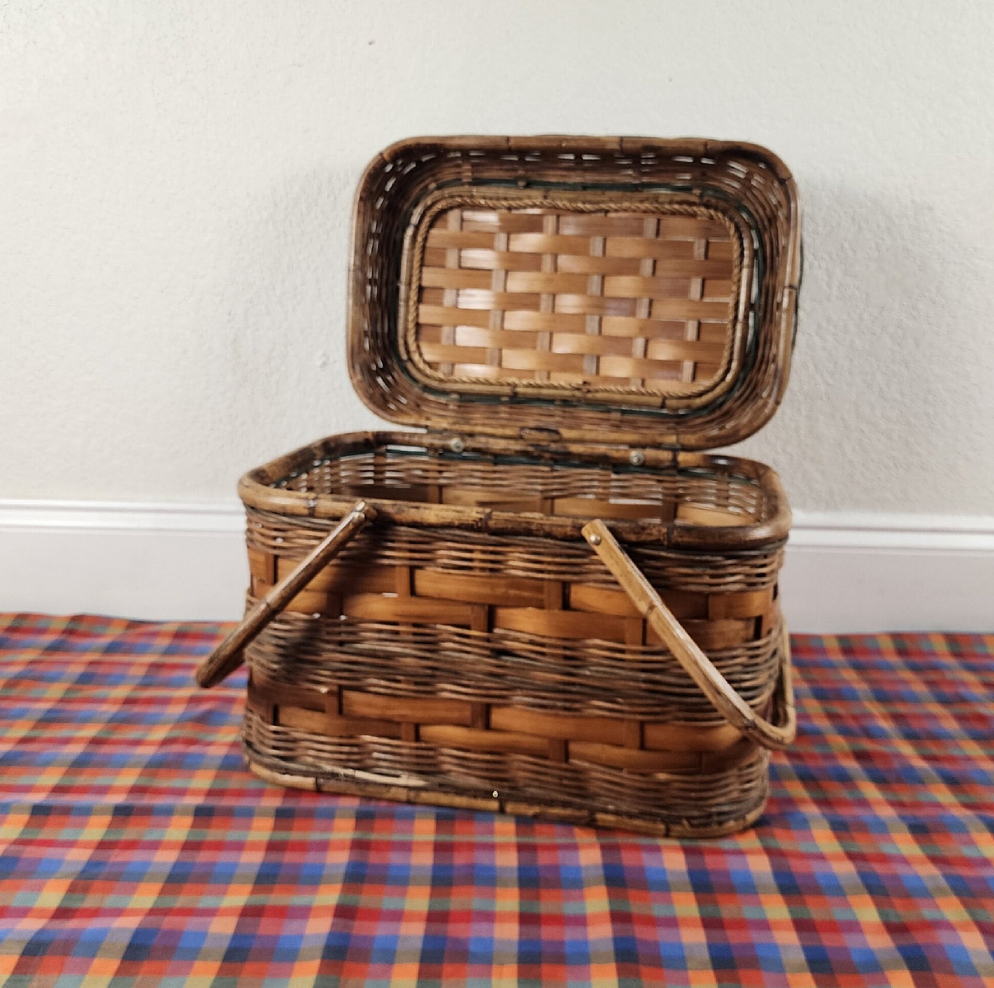 Vintage Large Wicker Picnic Basket With Handles, Outdoor Indoor Storage