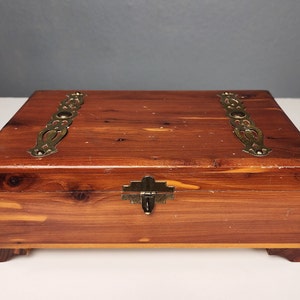 Vintage Wooden Jewelry Keepsake Box