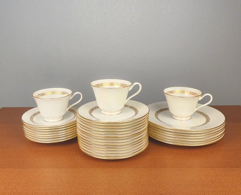 Oxford China Golden Glen Dishes and Teacups, Gold Trim Bread & Butter