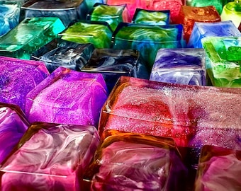 Artisan Resin/3D Printed Keycap Grab Bag | Up to 50x Random Custom Keys! - OEM Profile, Cherry MX Stem, LED-Backlit/Shine-Through, Mystery!