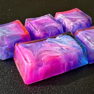 Vaporwave Fade Keycap - Custom Resin Artisan (Pink & Blue Swirl) | OEM Profile, Cherry MX Compatible | Handmade for Mechanical Keyboards